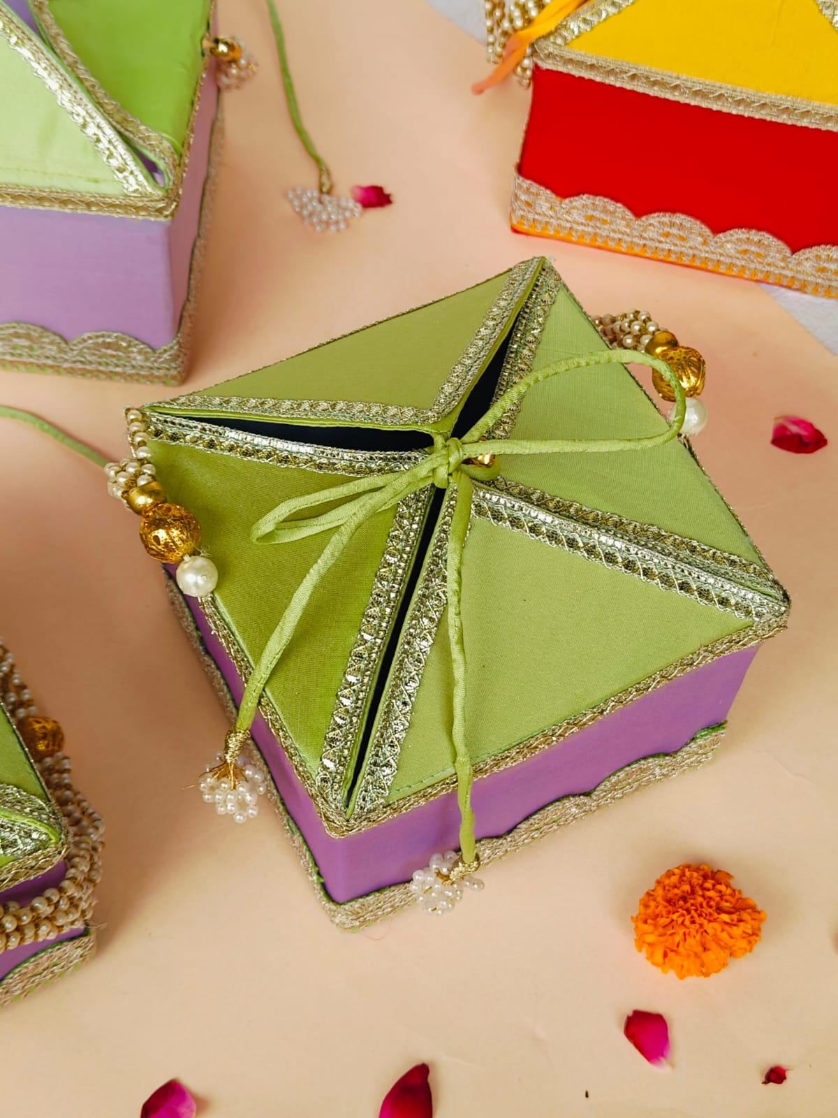 Beautiful small boxes for gifting with pearl handle