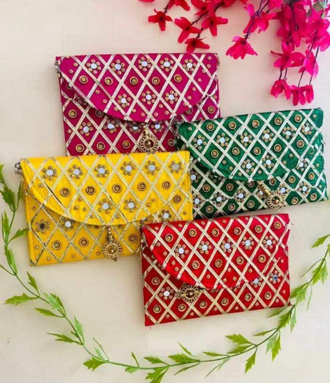Mirror clutch