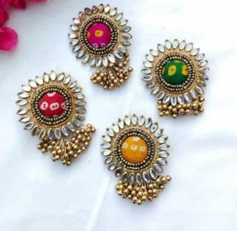 Elegant Bandhani Kundan Flower Brooch for Baraat Swagat in Indian Weddings | Traditional Welcome Brooch for Guests