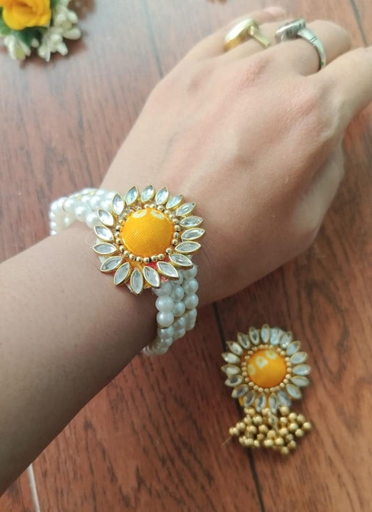 A Touch of Tradition: Pearl & Kundan Bracelet